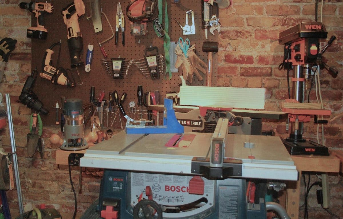 Cover Image for Essential Woodworking Tools for Setting Up a Shop on Any Budget